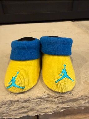 Micheal Jordan infant yellow blue booties new never worn